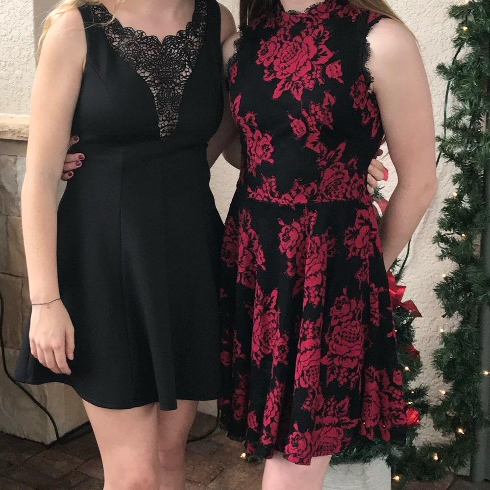 Black and red floral lace dress - Picture 4 of 4